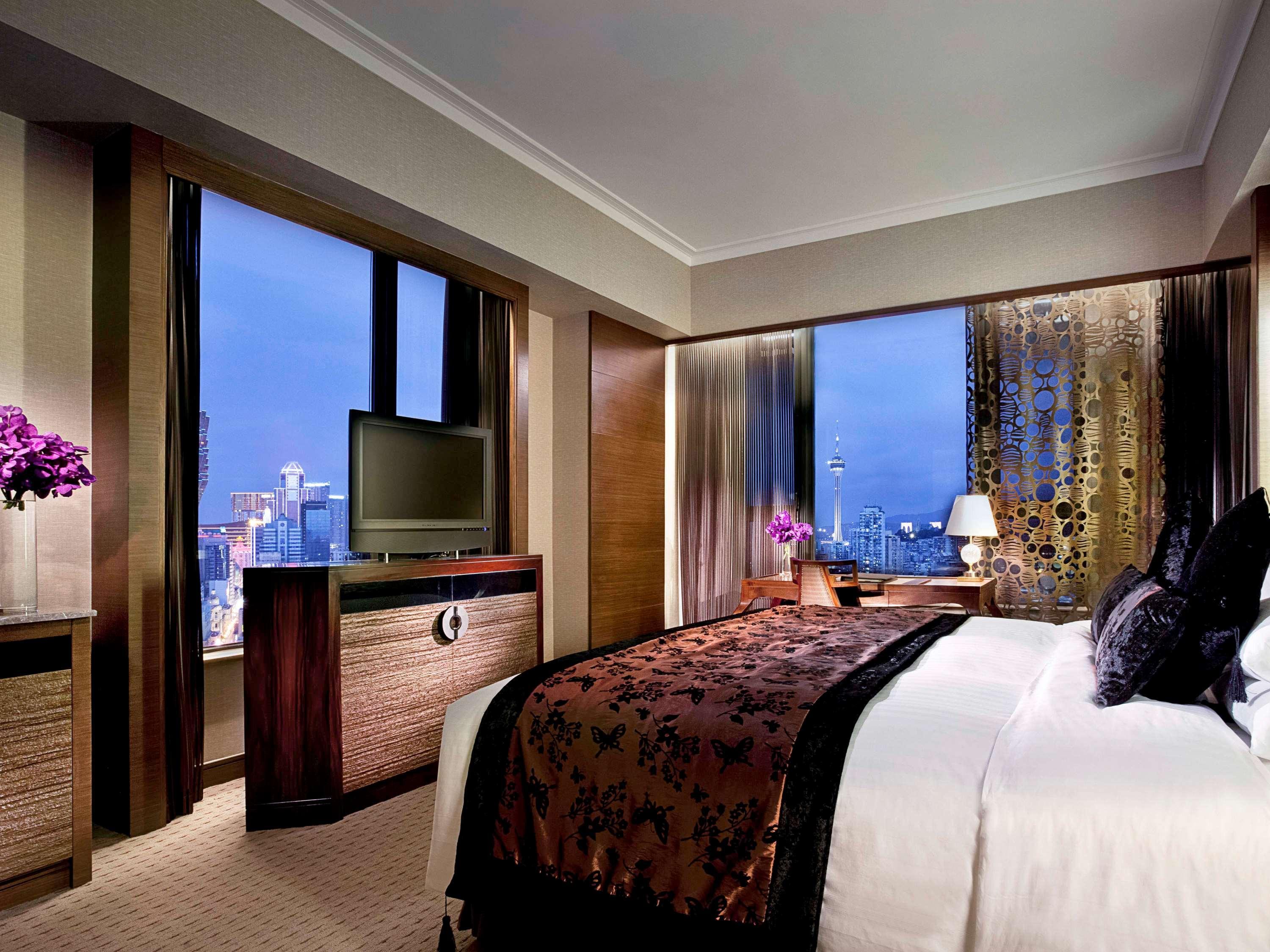 Sofitel Macau At Ponte 16 Hotel Exterior foto A suite at the Mandarin Oriental, Hong Kong