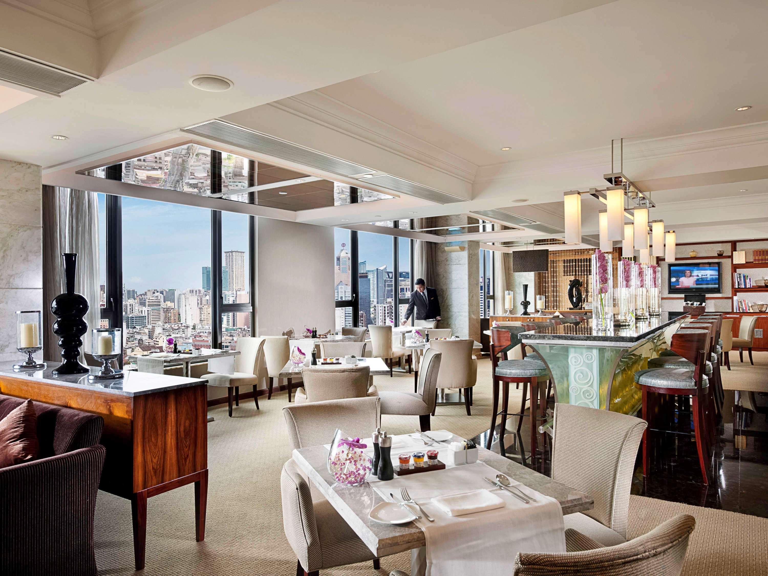 Sofitel Macau At Ponte 16 Hotel Exterior foto The Club at the Conrad Tokyo