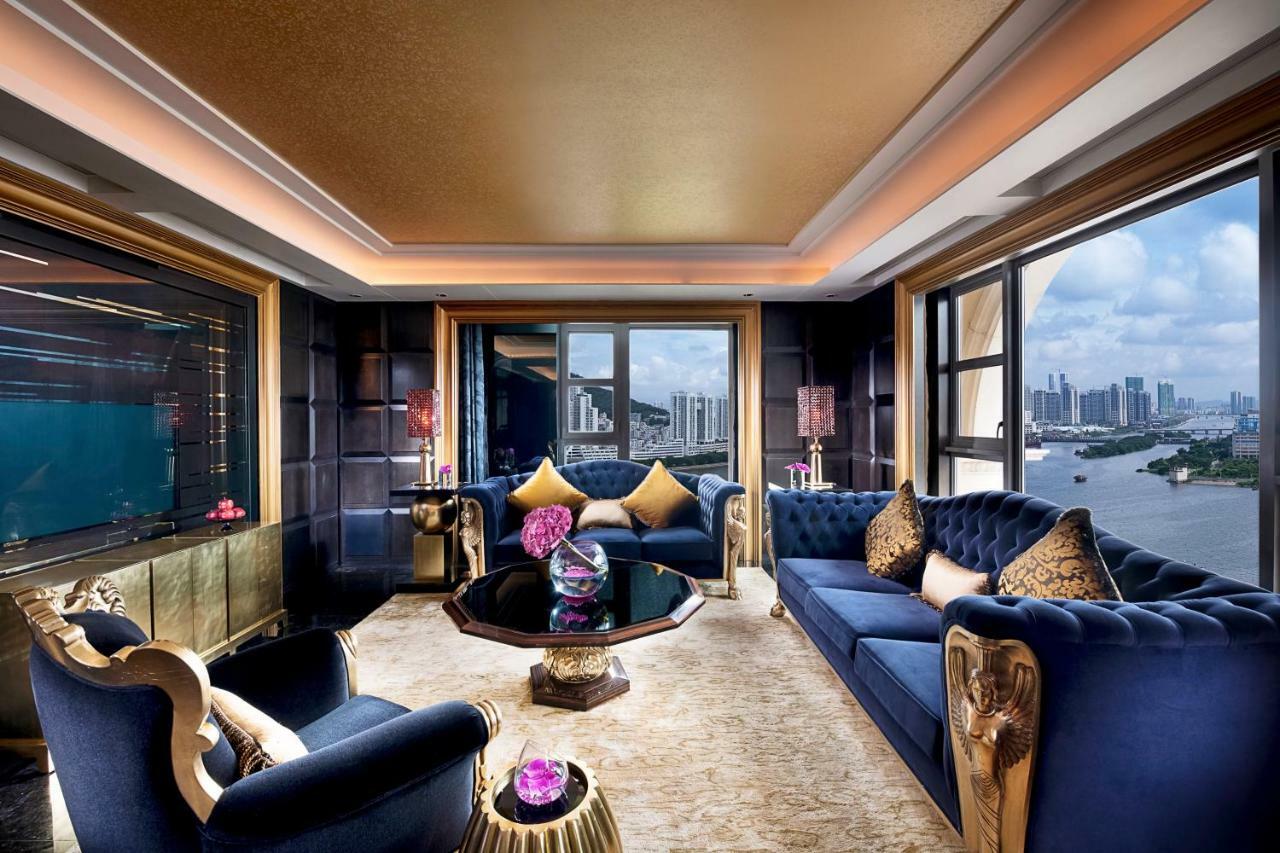 Sofitel Macau At Ponte 16 Hotel Exterior foto The living room of a Presidential Suite
